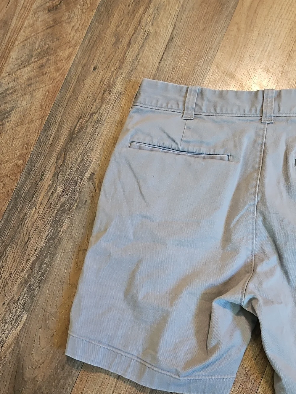 👖J. Crew Light Gray Men’s Chino Shorts